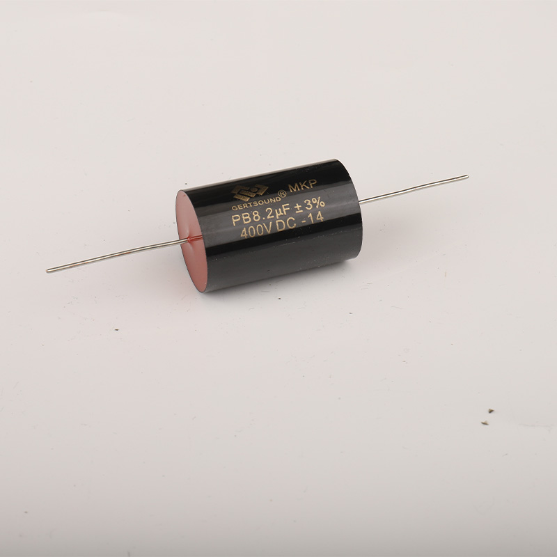 Black Red 8.2 &mu;F