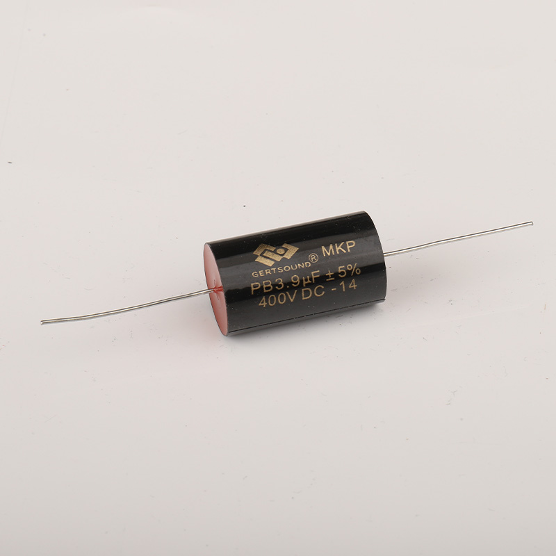 Black Red 3.9 &mu;F